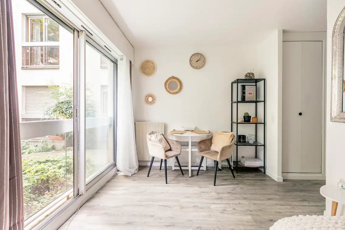 Studio ouvert sur la verdure